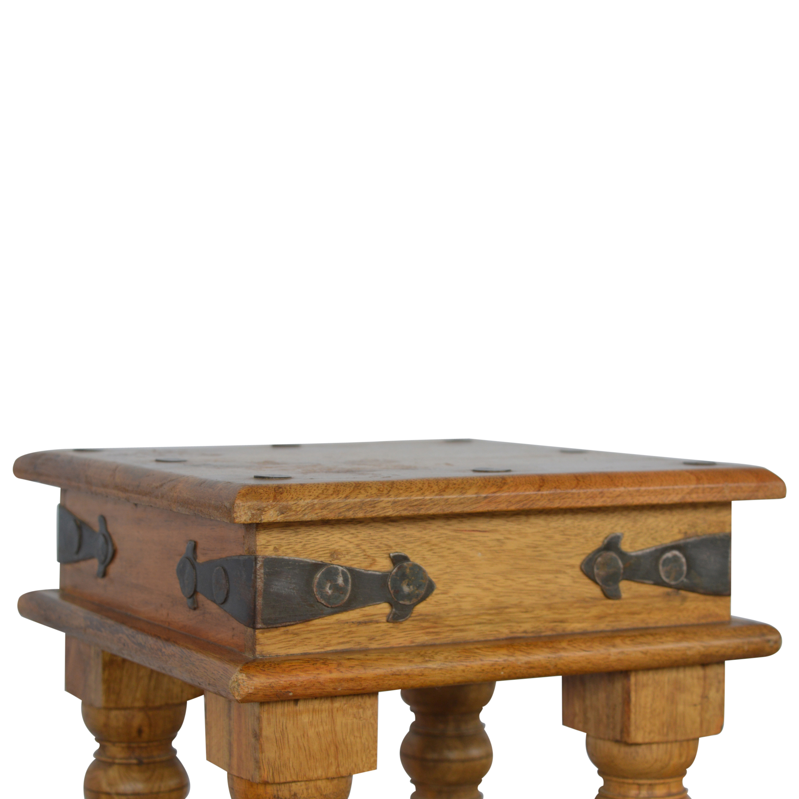 Thakat End Table - Image 6