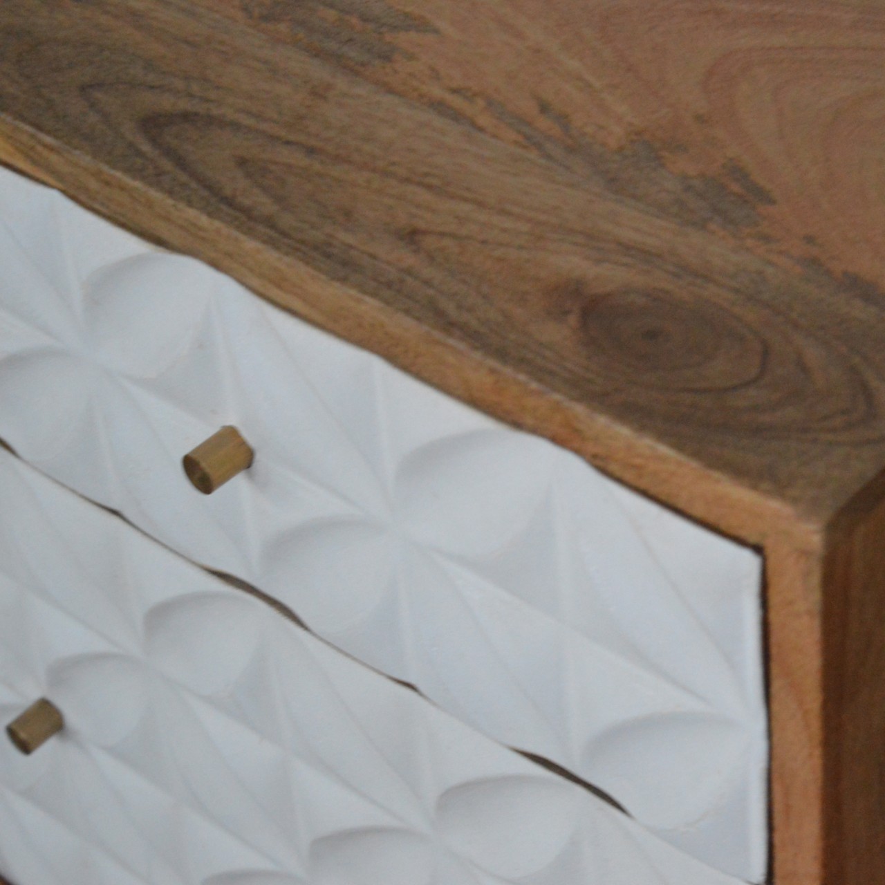 Daisy Carved 1 Door Bedside - Image 6